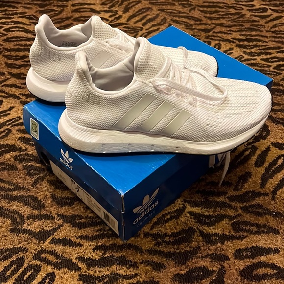 adidas gazelle silver green womens Swift Run X C Cloud White / Cloud White / Cloud White   Barnskospecialisten.se